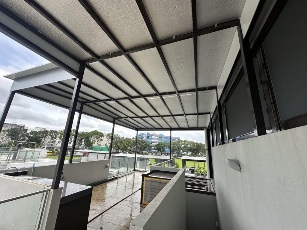 Retractable Loop Awning (2)